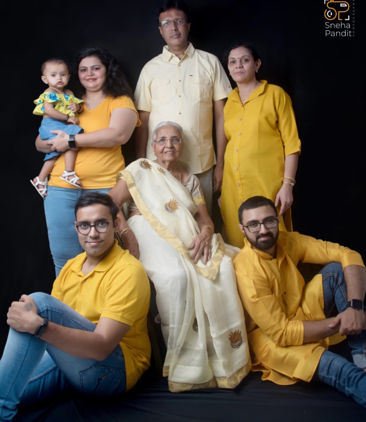 Family Portraits-6